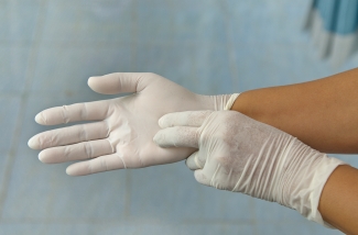 How To Remove Disposable Gloves